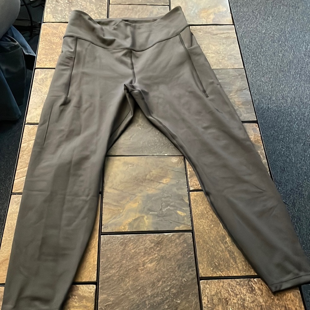 NWT Northface capris size XXL